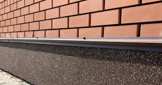 Облицовка цоколя керамогранитом в Находке в октябре